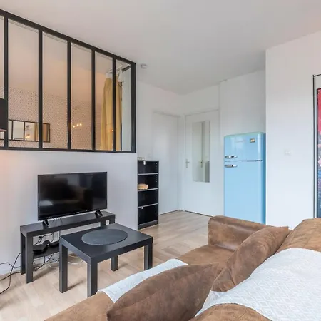 1 Bedroom With Balcony - Near Metro Apartamento Lille